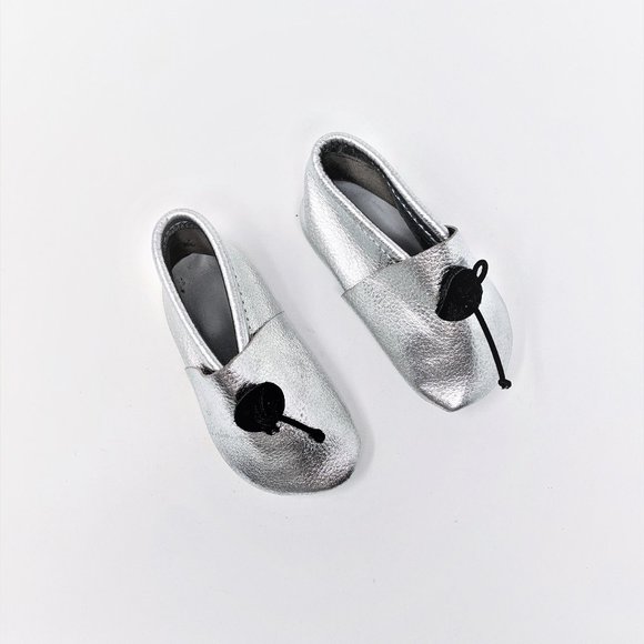 Baby / Toddler Silver Leather Mocassins Size 5, handmade in Morocco - Picture 3 of 8